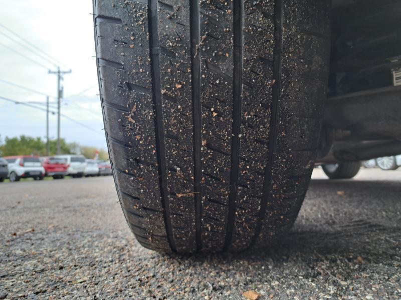 used 2015 Ford Taurus car, priced at $8,195