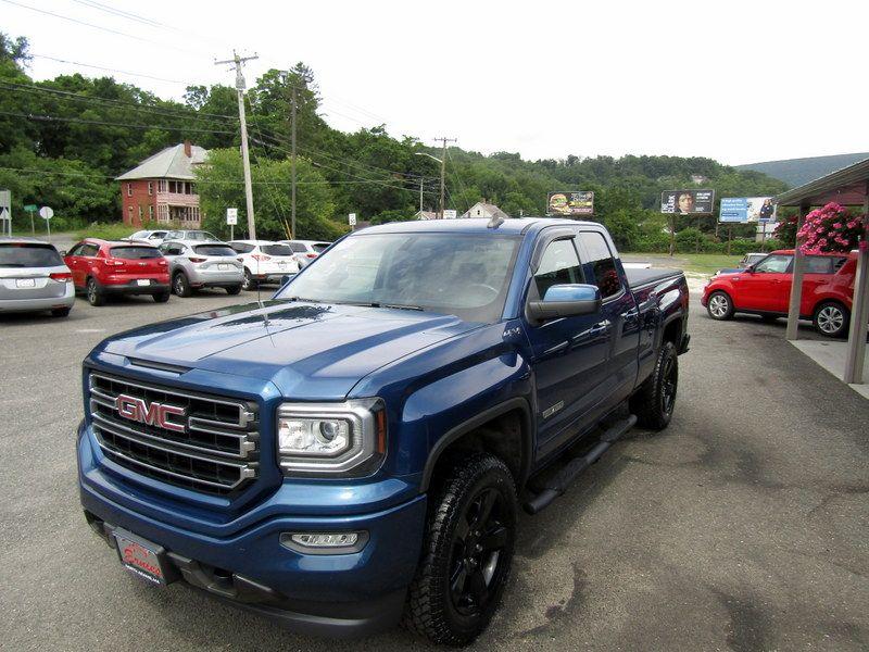 used 2018 GMC Sierra 1500 car, priced at $28,995