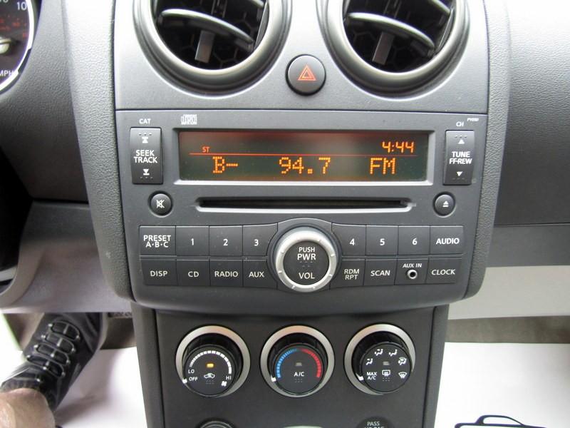 used 2009 Nissan Rogue car, priced at $10,995