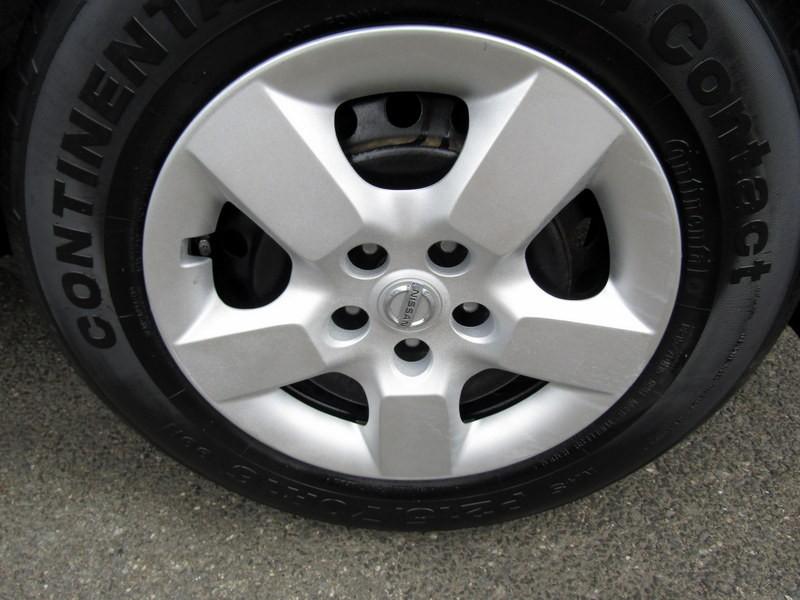 used 2009 Nissan Rogue car, priced at $10,995