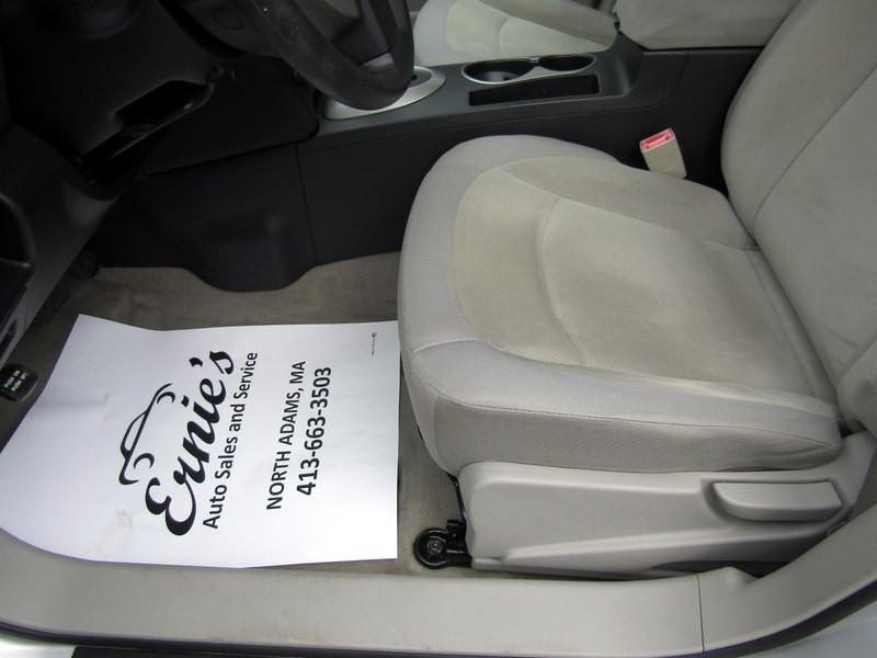 used 2009 Nissan Rogue car, priced at $10,995