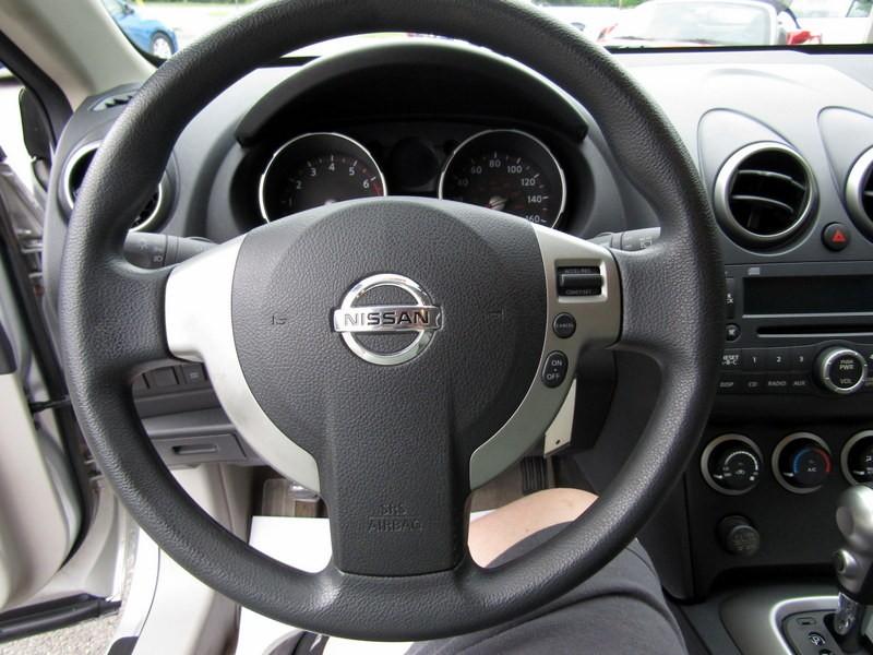 used 2009 Nissan Rogue car, priced at $10,995