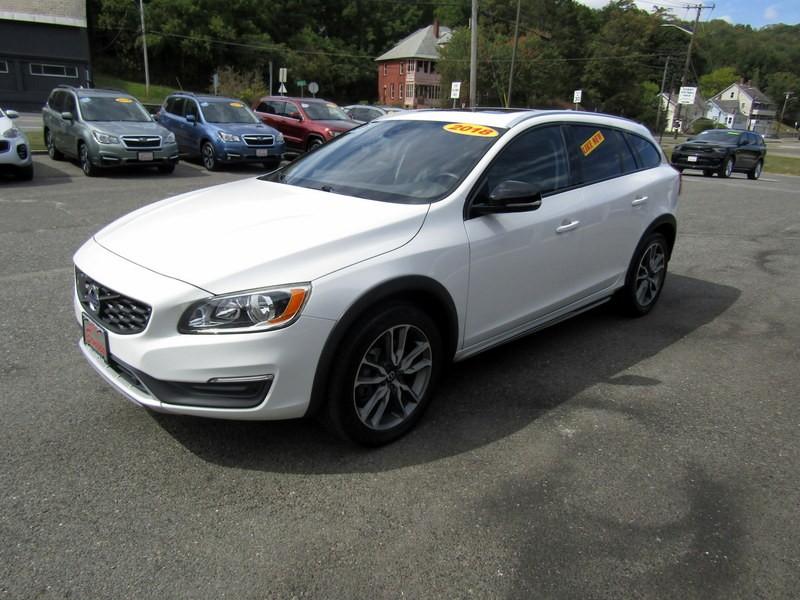 used 2018 Volvo V60 Cross Country car, priced at $27,995