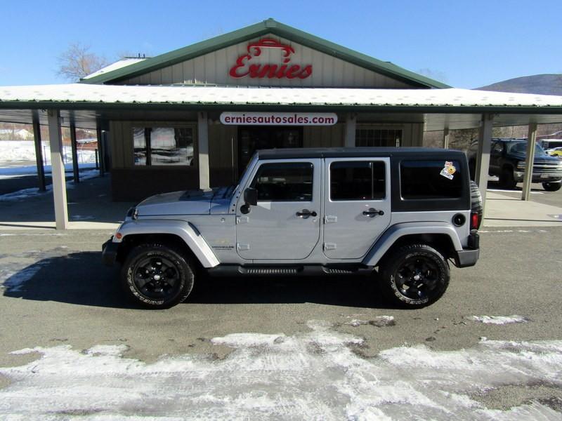 used 2015 Jeep Wrangler Unlimited car, priced at $19,995