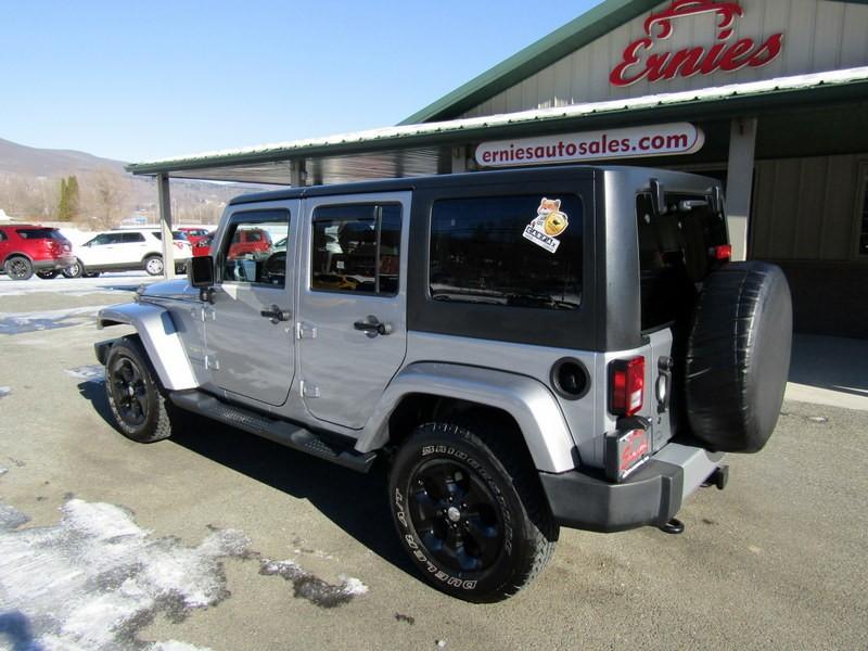 used 2015 Jeep Wrangler Unlimited car, priced at $19,995