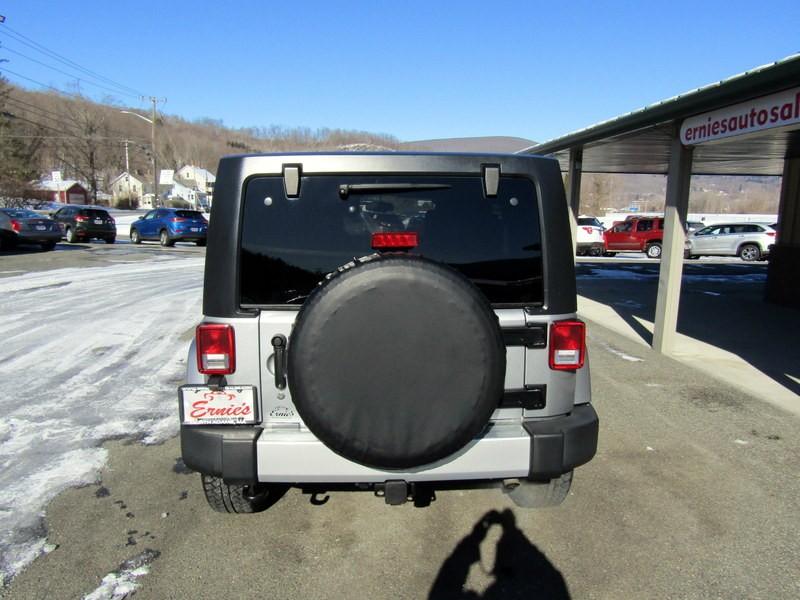 used 2015 Jeep Wrangler Unlimited car, priced at $19,995