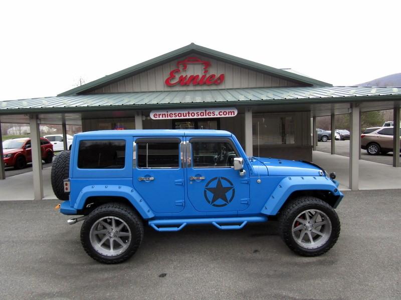 used 2011 Jeep Wrangler Unlimited car, priced at $22,500