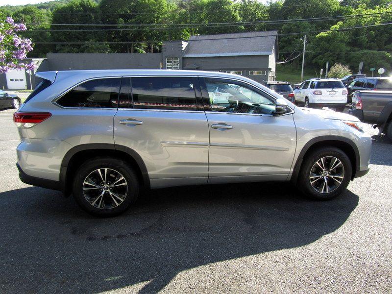 used 2018 Toyota Highlander car, priced at $29,995