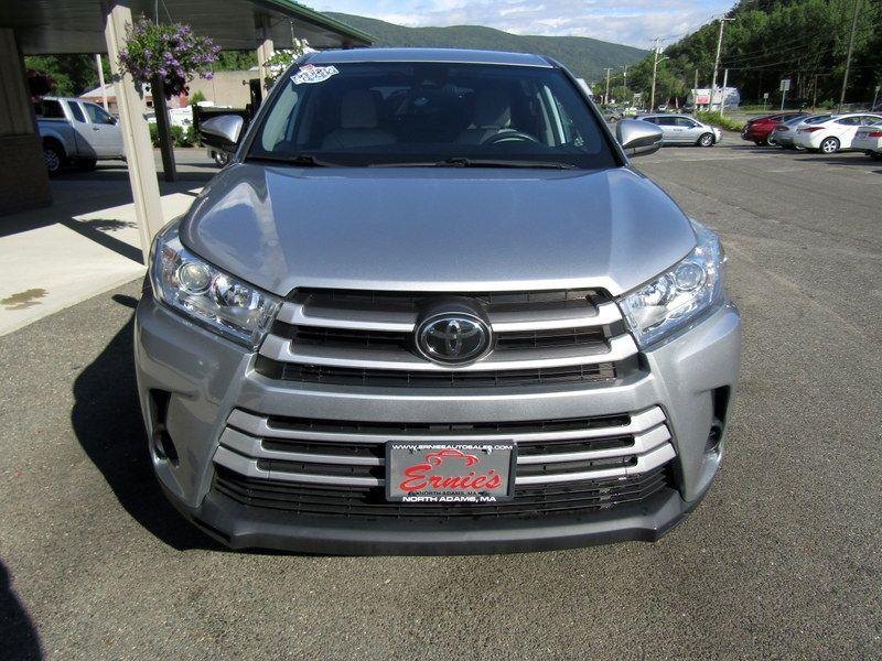 used 2018 Toyota Highlander car, priced at $29,995