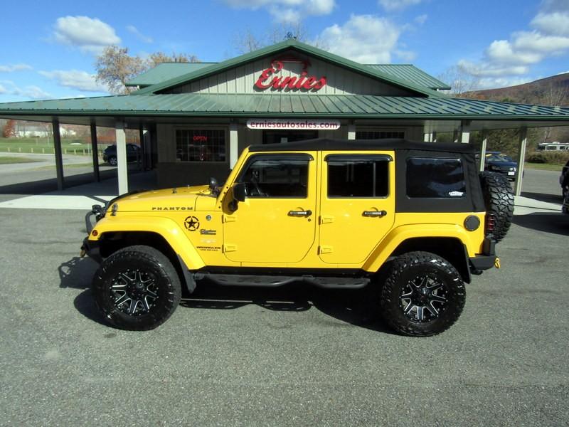 used 2015 Jeep Wrangler Unlimited car, priced at $27,995
