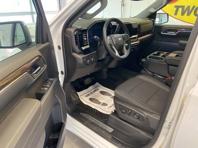 new 2025 Chevrolet Silverado 1500 car, priced at $48,692