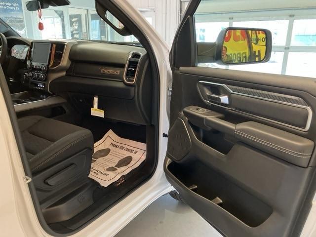 new 2025 Ram 1500 car, priced at $42,992