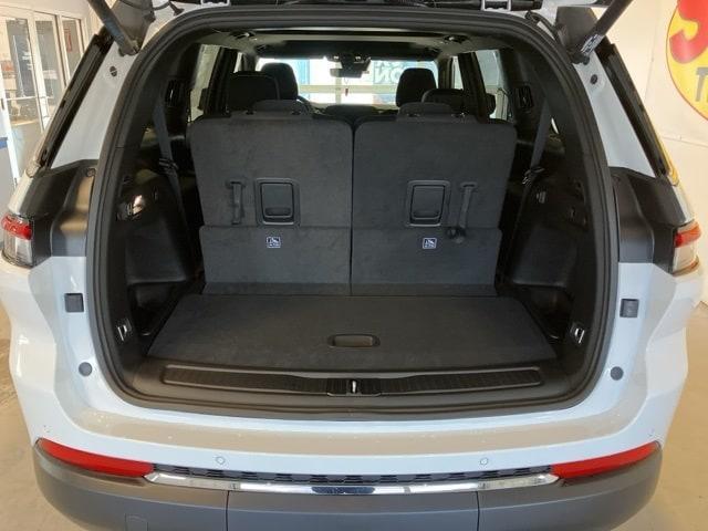 new 2025 Jeep Grand Cherokee L car, priced at $40,070