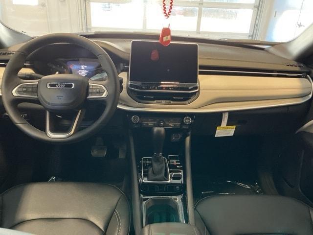 new 2025 Jeep Compass car, priced at $30,435