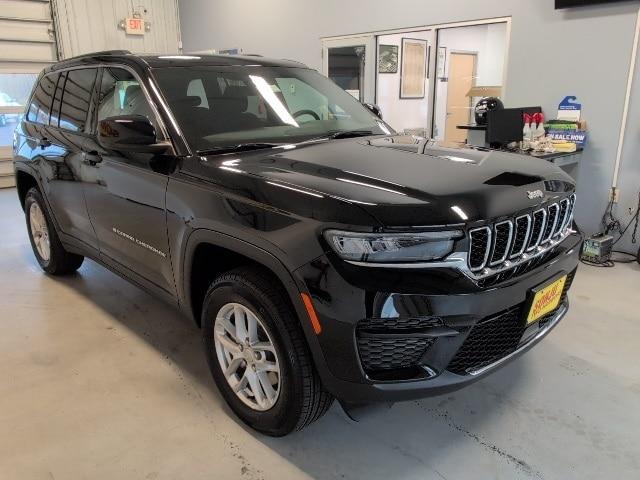 new 2025 Jeep Grand Cherokee car, priced at $38,415