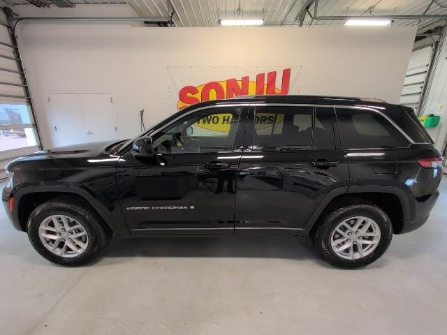 new 2025 Jeep Grand Cherokee car, priced at $38,415