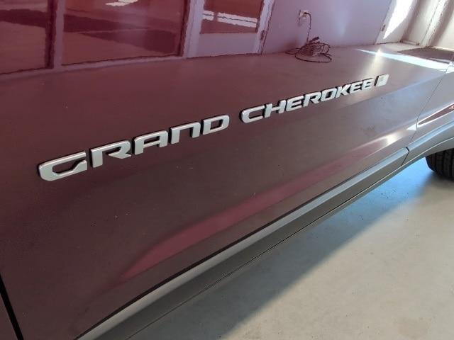 new 2025 Jeep Grand Cherokee car, priced at $38,415