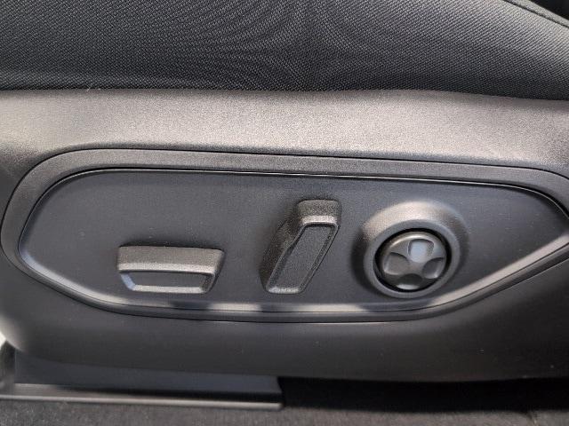 new 2025 Jeep Grand Cherokee car, priced at $38,415