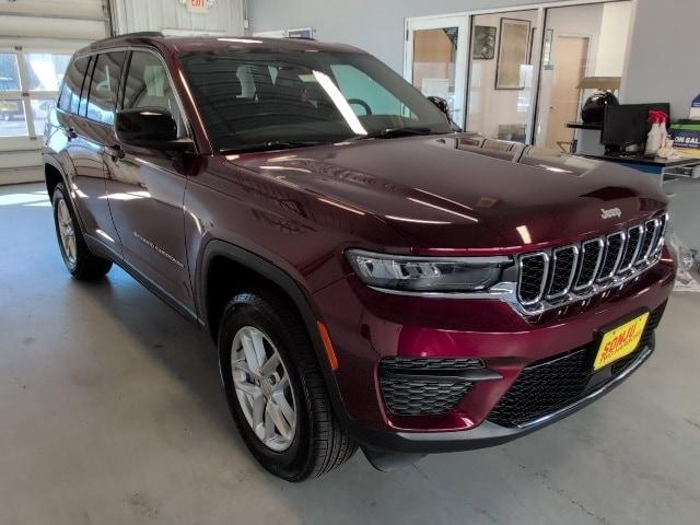 new 2025 Jeep Grand Cherokee car, priced at $38,415