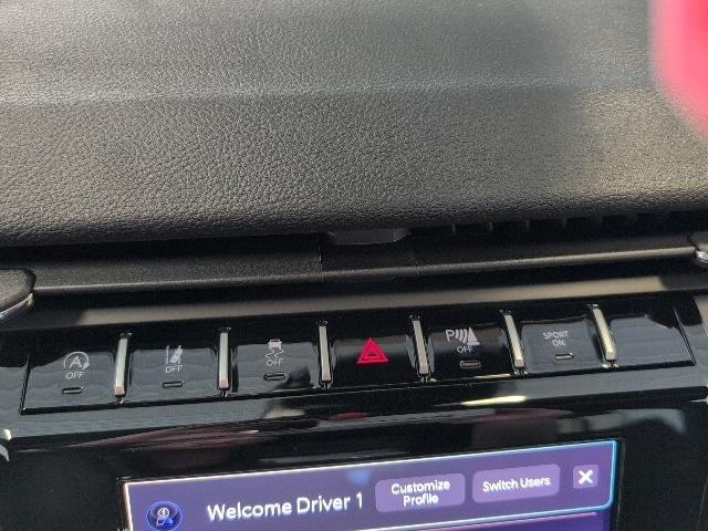 new 2025 Jeep Grand Cherokee car, priced at $38,415