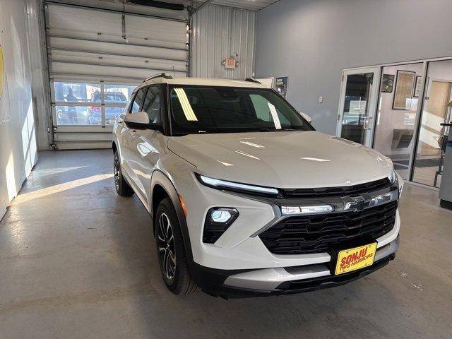 new 2025 Chevrolet TrailBlazer car, priced at $30,028