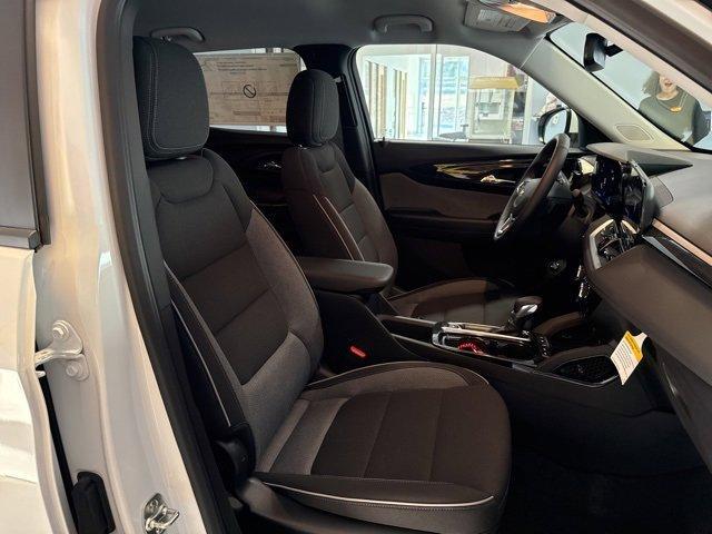 new 2025 Chevrolet TrailBlazer car, priced at $30,028