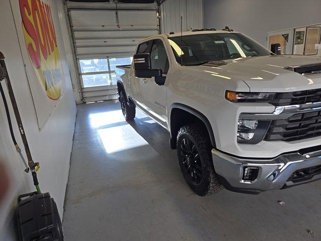 new 2025 Chevrolet Silverado 3500 car, priced at $67,635