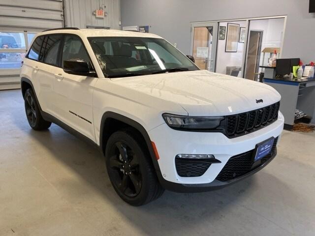 used 2023 Jeep Grand Cherokee car, priced at $30,989