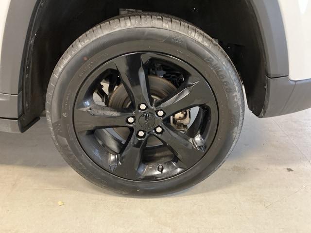 used 2023 Jeep Grand Cherokee car, priced at $30,989