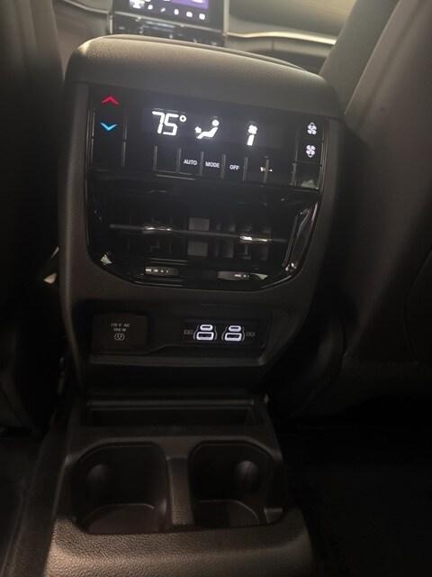 new 2025 Jeep Grand Cherokee L car, priced at $42,725