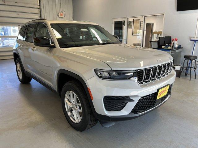 new 2024 Jeep Grand Cherokee car, priced at $43,632