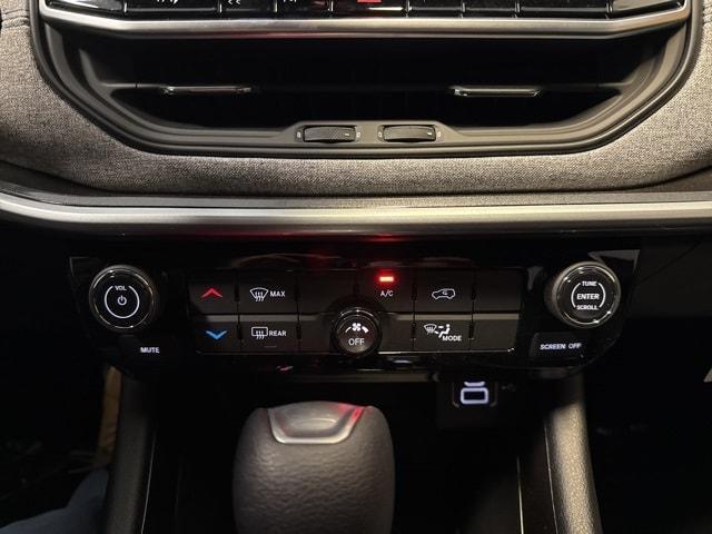 new 2025 Jeep Compass car, priced at $28,585
