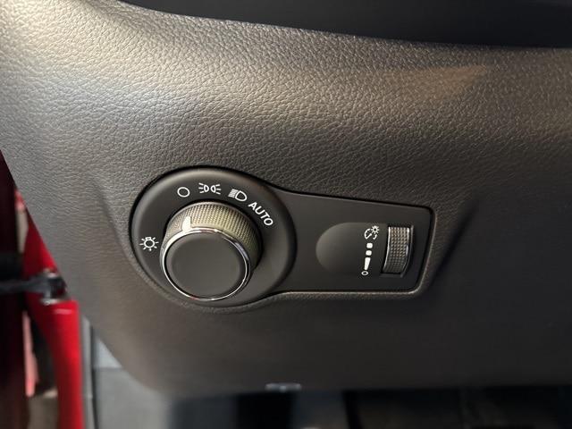 new 2025 Jeep Compass car, priced at $28,585
