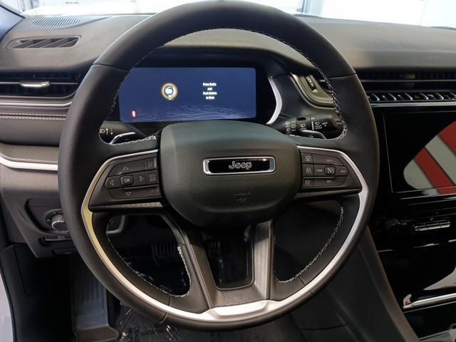 new 2025 Jeep Grand Cherokee car, priced at $39,820