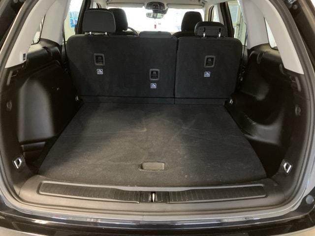 used 2022 Jeep Grand Cherokee car, priced at $28,594