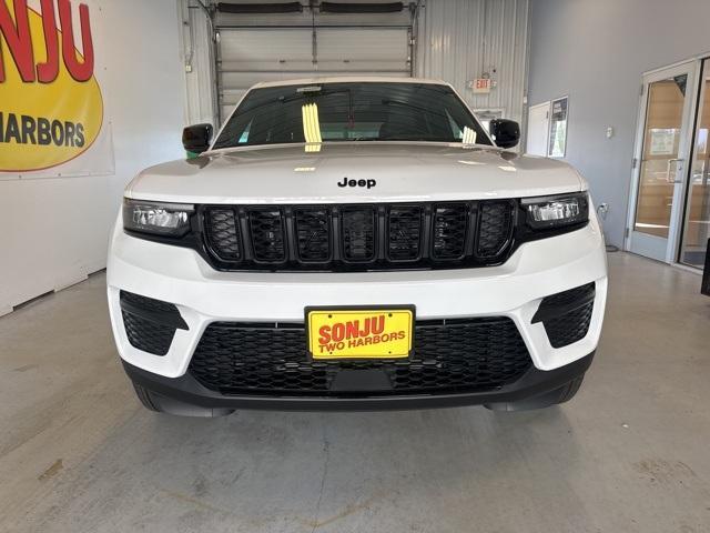 new 2025 Jeep Grand Cherokee car, priced at $42,130