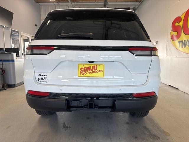 new 2025 Jeep Grand Cherokee car, priced at $42,130