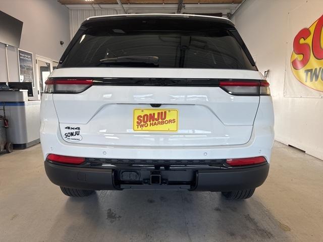 new 2025 Jeep Grand Cherokee car, priced at $42,130