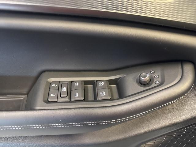 new 2025 Jeep Grand Cherokee car, priced at $42,130
