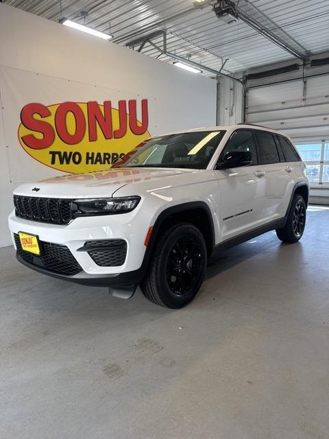 new 2025 Jeep Grand Cherokee car, priced at $42,130