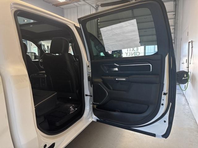 new 2025 Ram 1500 car, priced at $61,665