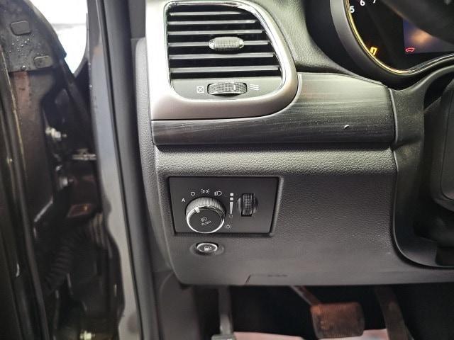 used 2019 Jeep Grand Cherokee car, priced at $21,989