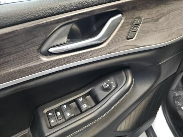 used 2023 Jeep Grand Cherokee car, priced at $31,998