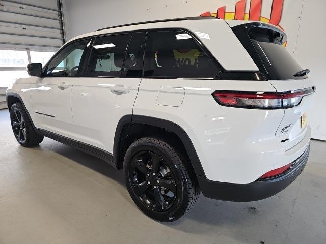 used 2023 Jeep Grand Cherokee car, priced at $31,998