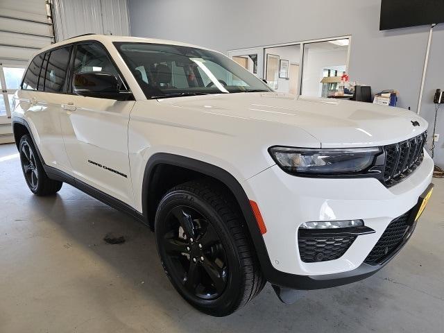 used 2023 Jeep Grand Cherokee car, priced at $31,998