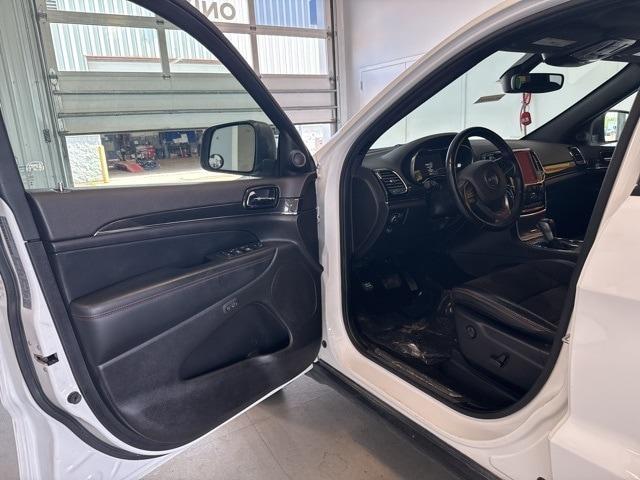 used 2021 Jeep Grand Cherokee car, priced at $29,994