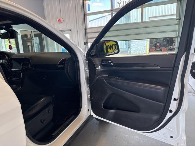 used 2021 Jeep Grand Cherokee car, priced at $30,999
