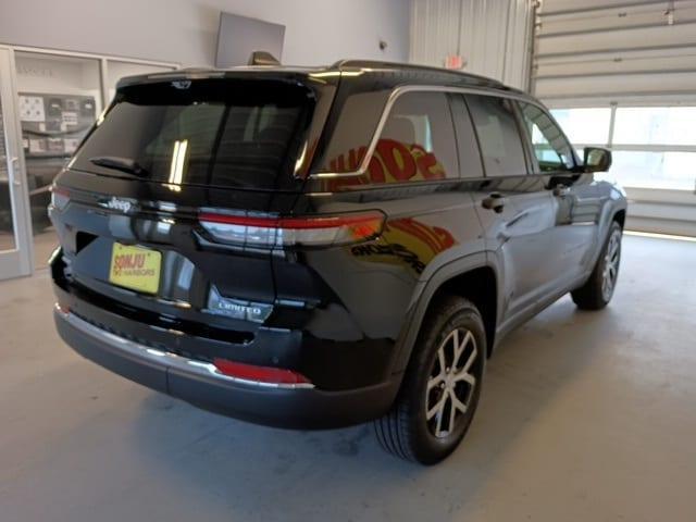 new 2025 Jeep Grand Cherokee car, priced at $49,180