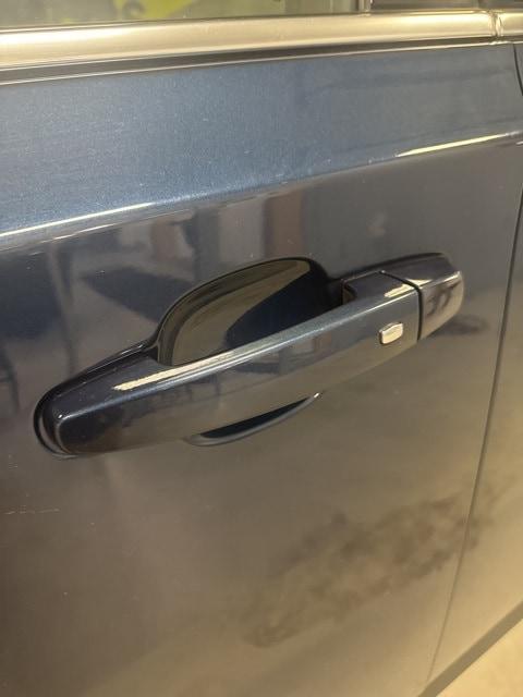 used 2023 Chevrolet Traverse car, priced at $35,989