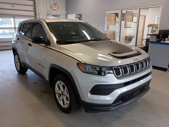 new 2025 Jeep Compass car, priced at $28,585